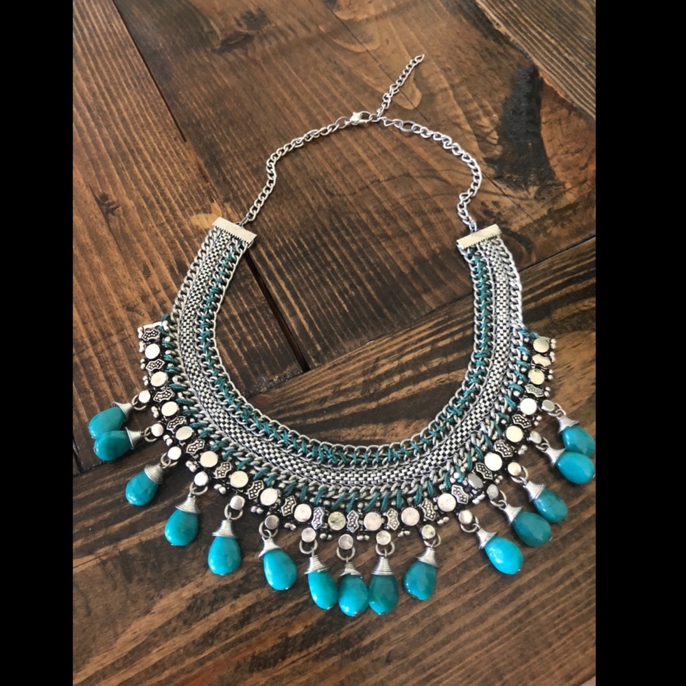 Fashionable Necklace - Excellent Condition